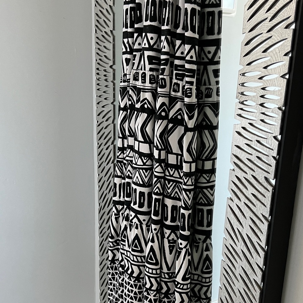 INC International Concepts Black and White Patterned Maxi Dress ! Stretchy ! - Picture 6 of 9